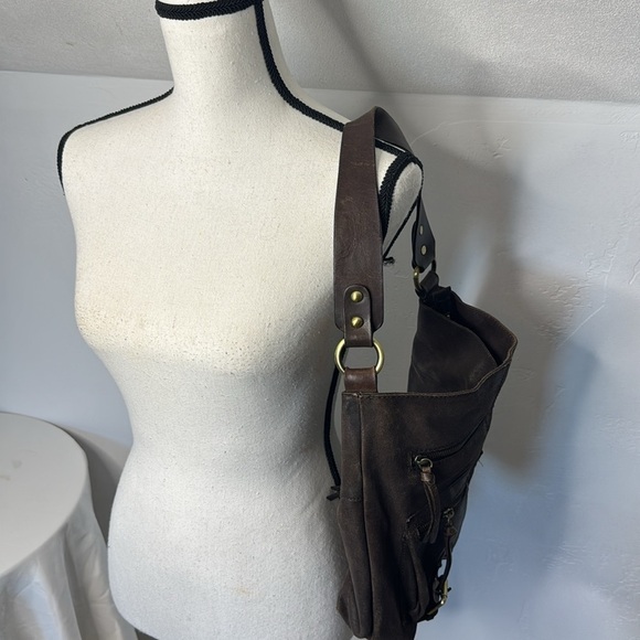 Nino Bossi Brown Leather Shoulder Bag BRN6231B - Picture 15 of 15